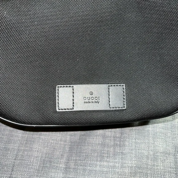 NEW AUTHENTIC GUCCI Black Techno Canvas Belt Bag